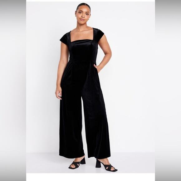 Old Navy black Fit & Flare Velvet Jumpsuit - Picture 7 of 11